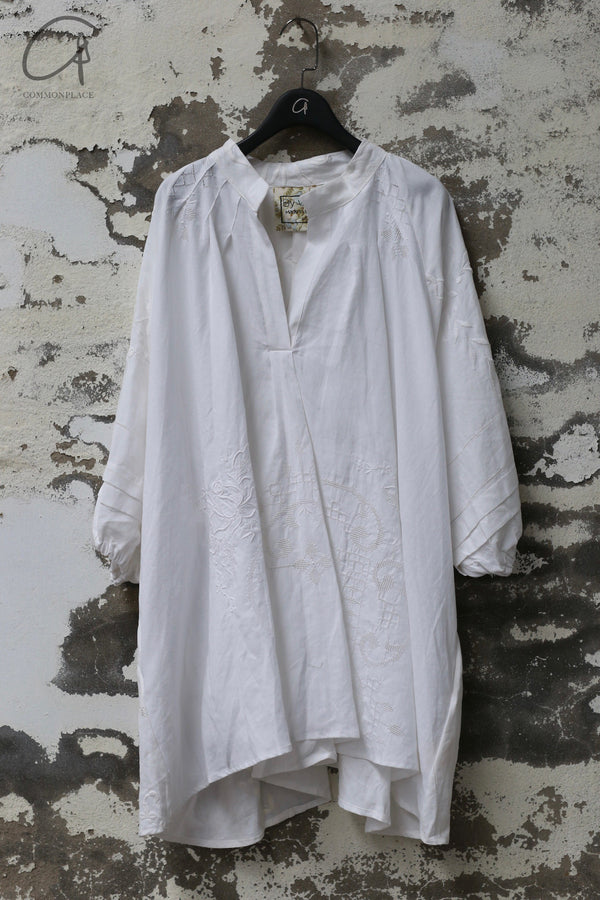 By Walid Harper Smoak T-shirt Orphan Antique Fabric BW-140207W-BAI White